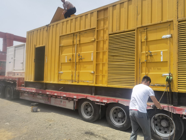 重庆除了负载情况和发动机维护，还有哪些因素会影响 200kw 柴油发电机的油耗？